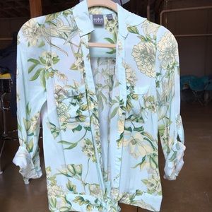 New York and Company floral button up blouse